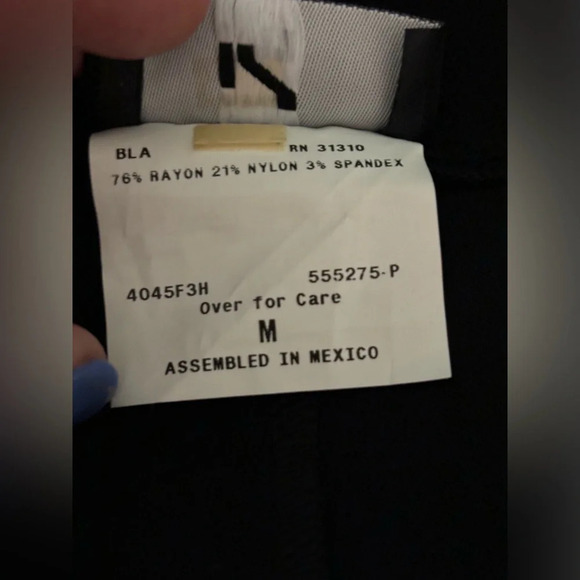 iZ Byer Womens Black Pencil Skirt Kick Slit Size Medium Rayon/nylon/spandex - Picture 7 of 8